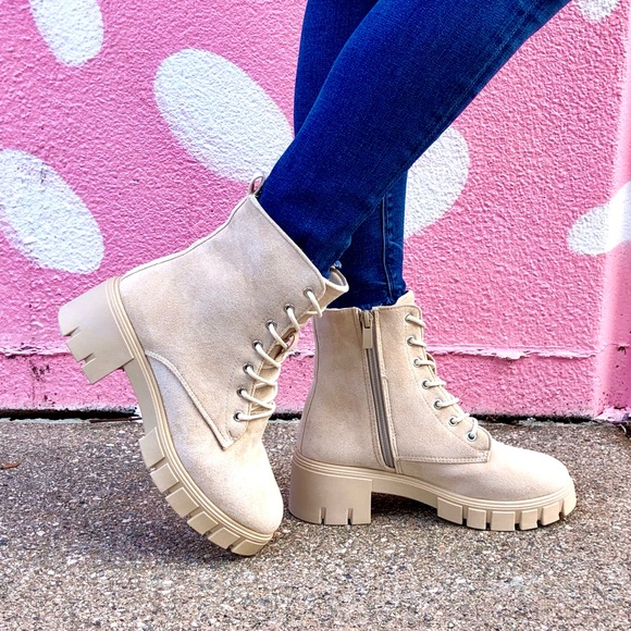 ⚡FINAL PRICE Beige Vegan Suede Lug Combat Boots - Picture 7 of 9